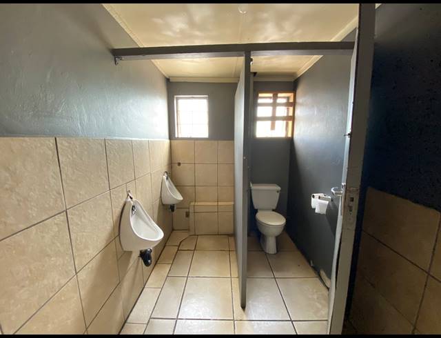 645M² WAREHOUSE FOR SALE IN GEORGE SOUTH